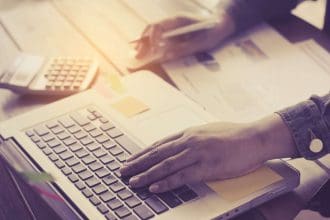 how to become a consultant in Canada