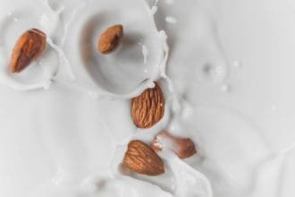 How to make almond milk