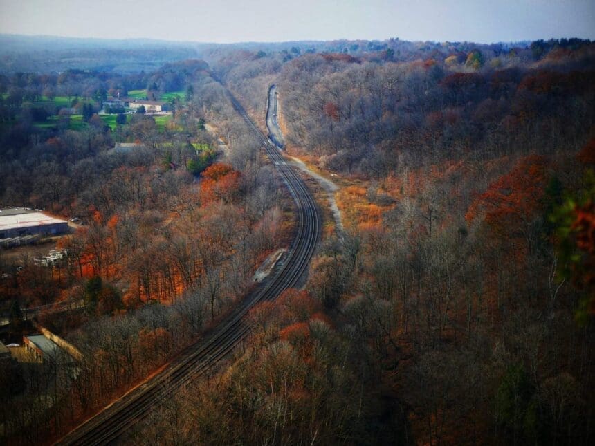 dundas peak
