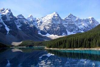 Is it better to stay at Banff or Lake Louise