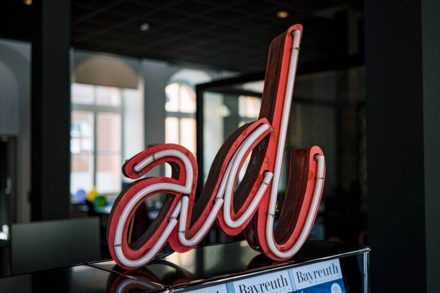 a light shaped in 'ad' form.