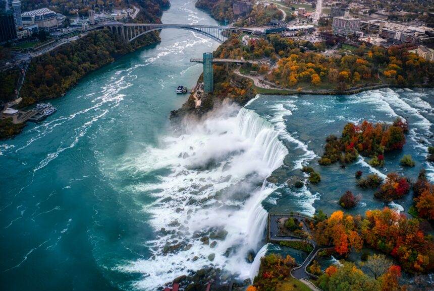 How much does it costs to go Niagara Falls