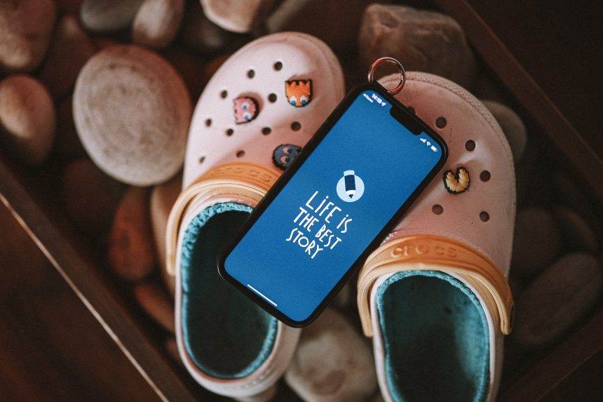 How to Customize Crocs
