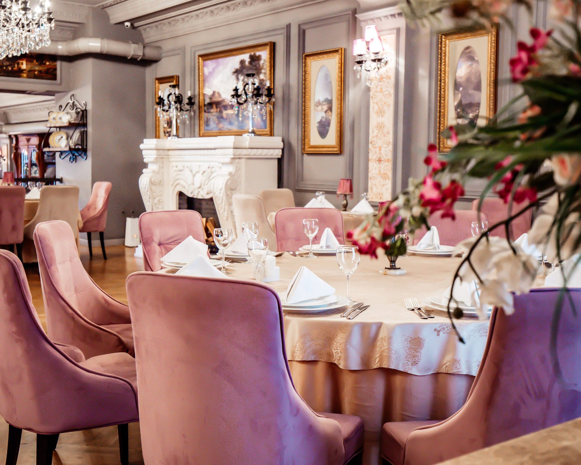 Pink Themed restaurant.